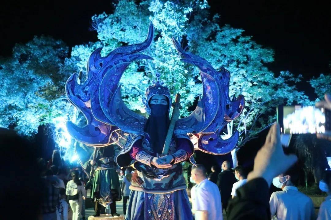 试用在研新药　男子绝地求生